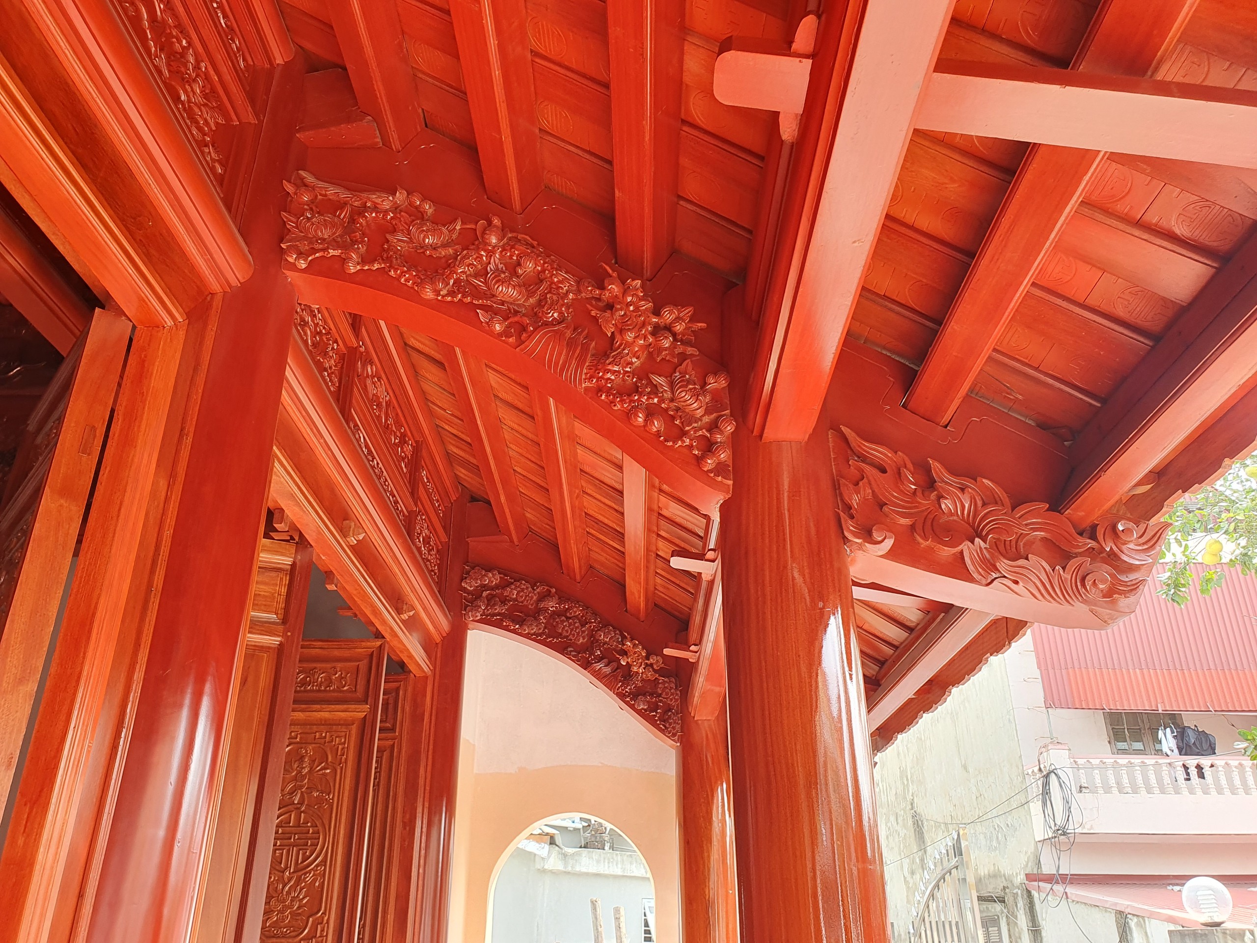 nha-go-kim-thanh (2).jpg