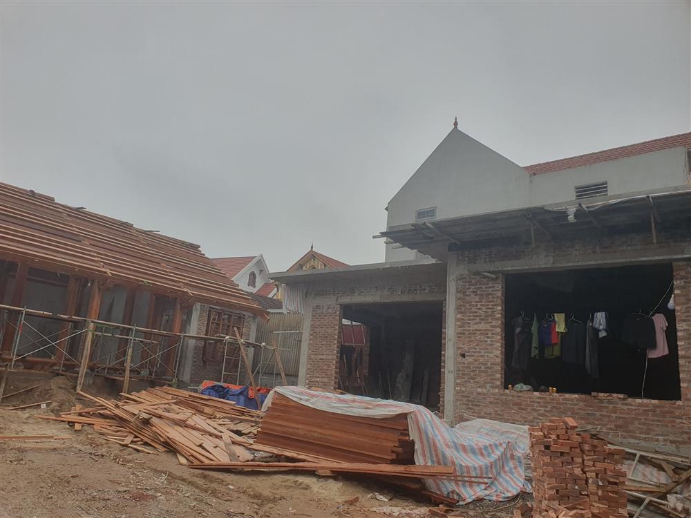 nha-go-5-gian-chu-Tan (1).jpg